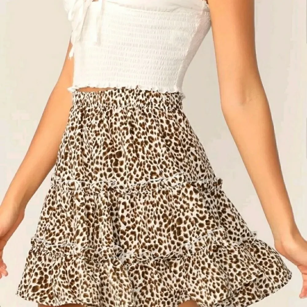 Ruffled Leopard Print Mini Skater Skirt - Picture 2 of 8